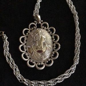 Vintage Trifari cameo necklace